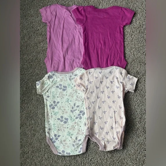 4/$16 Pink and Purple Baby Onesie Set 4 pieces Brand New - Picture 6 of 8